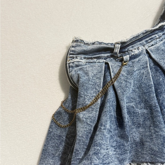 Tractr Y2K Micro Mini Denim Skirt with Chain - Picture 4 of 5